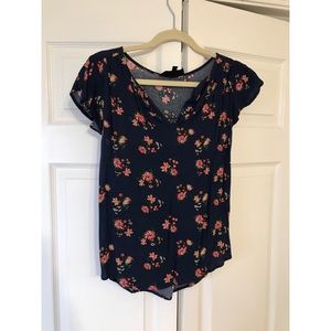 Short sleeved dress shirt